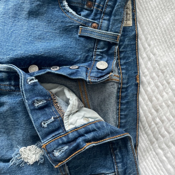 Levi’s® Wedgie High Waist Crop Straight Leg Jeans - Picture 3 of 4